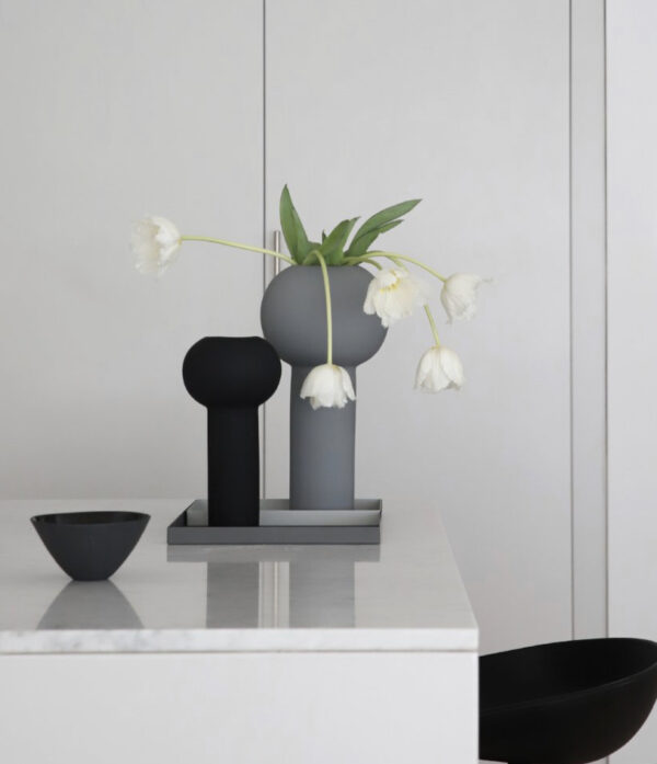Pillar black vase